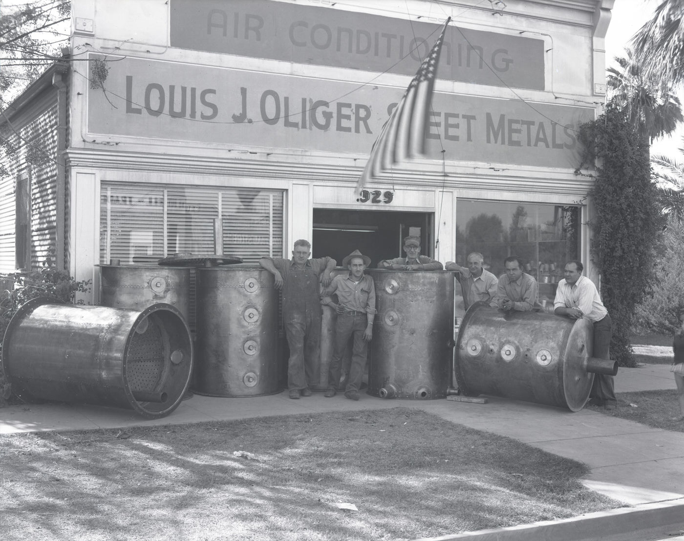 Louis J. Oliger Sheet Metals Building Exterior, 1943