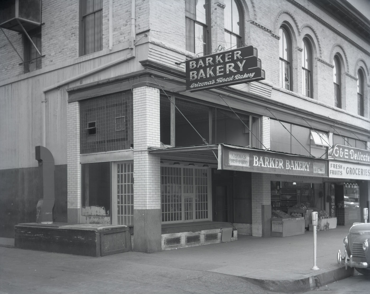 Barker Bakery Building Exterior, 1943