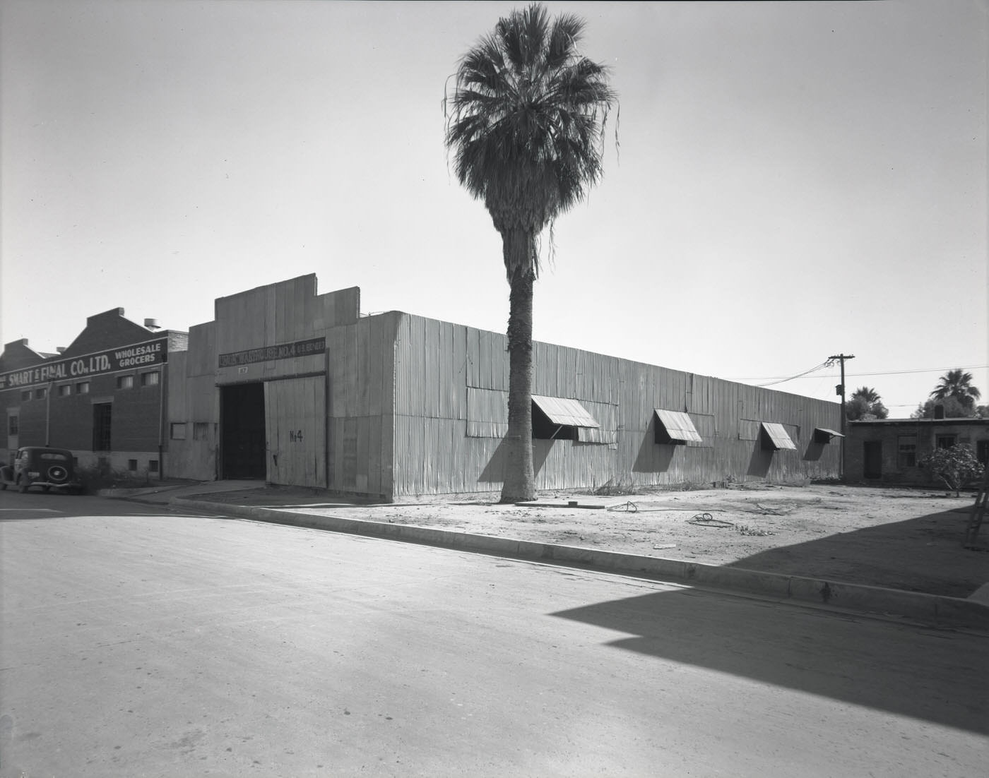 Arizona Distributing Co. Building, 1944