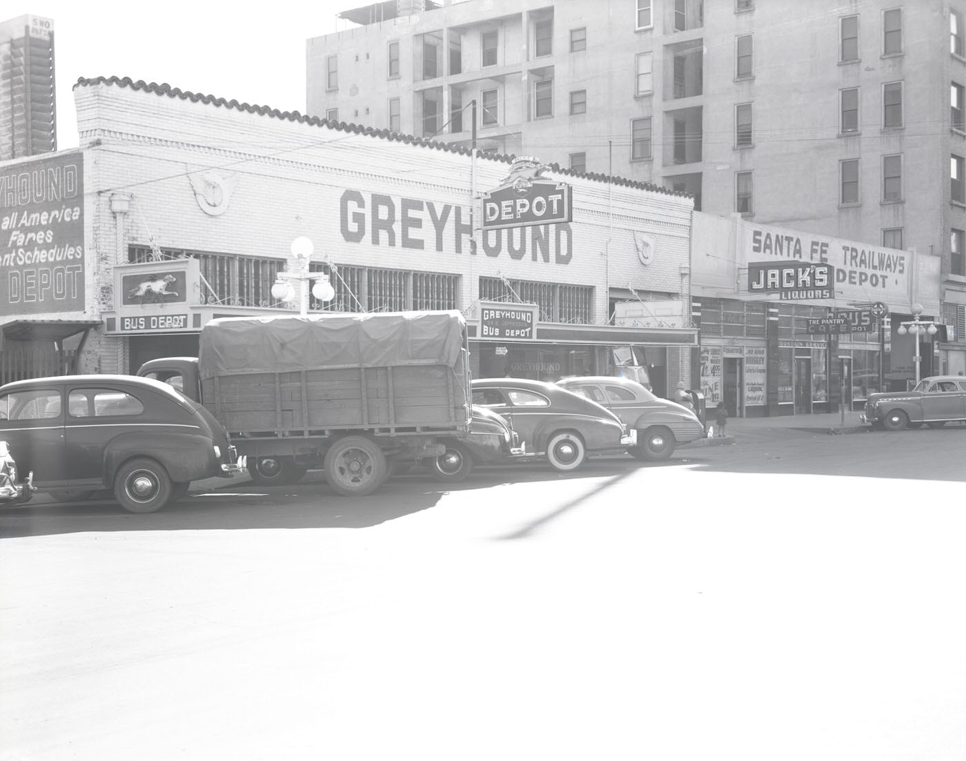 Greyhound Bus Lines Depot, 1944