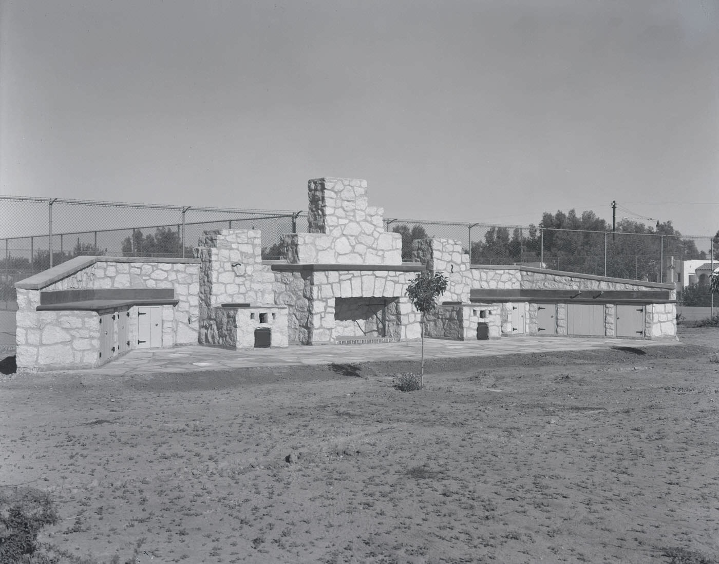 Backyard Grill, 1944