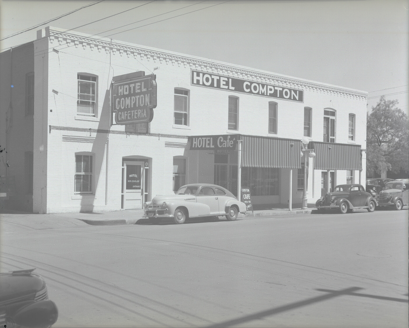 Hotel Compton, 1944