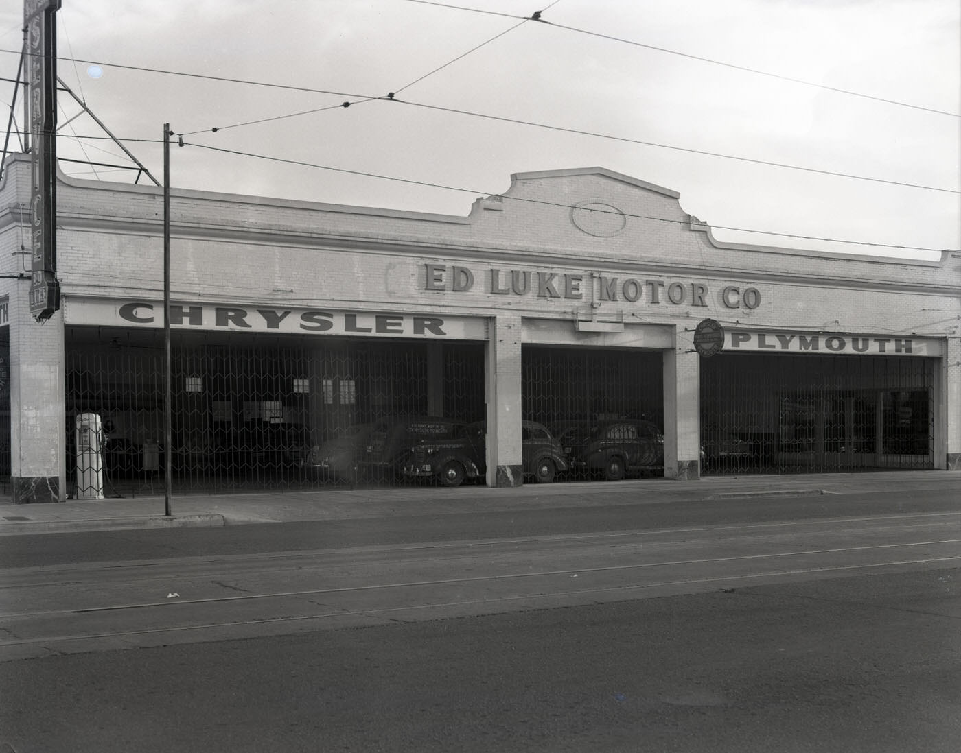 Ed Luke Motor Co. Building Exterior, 1945