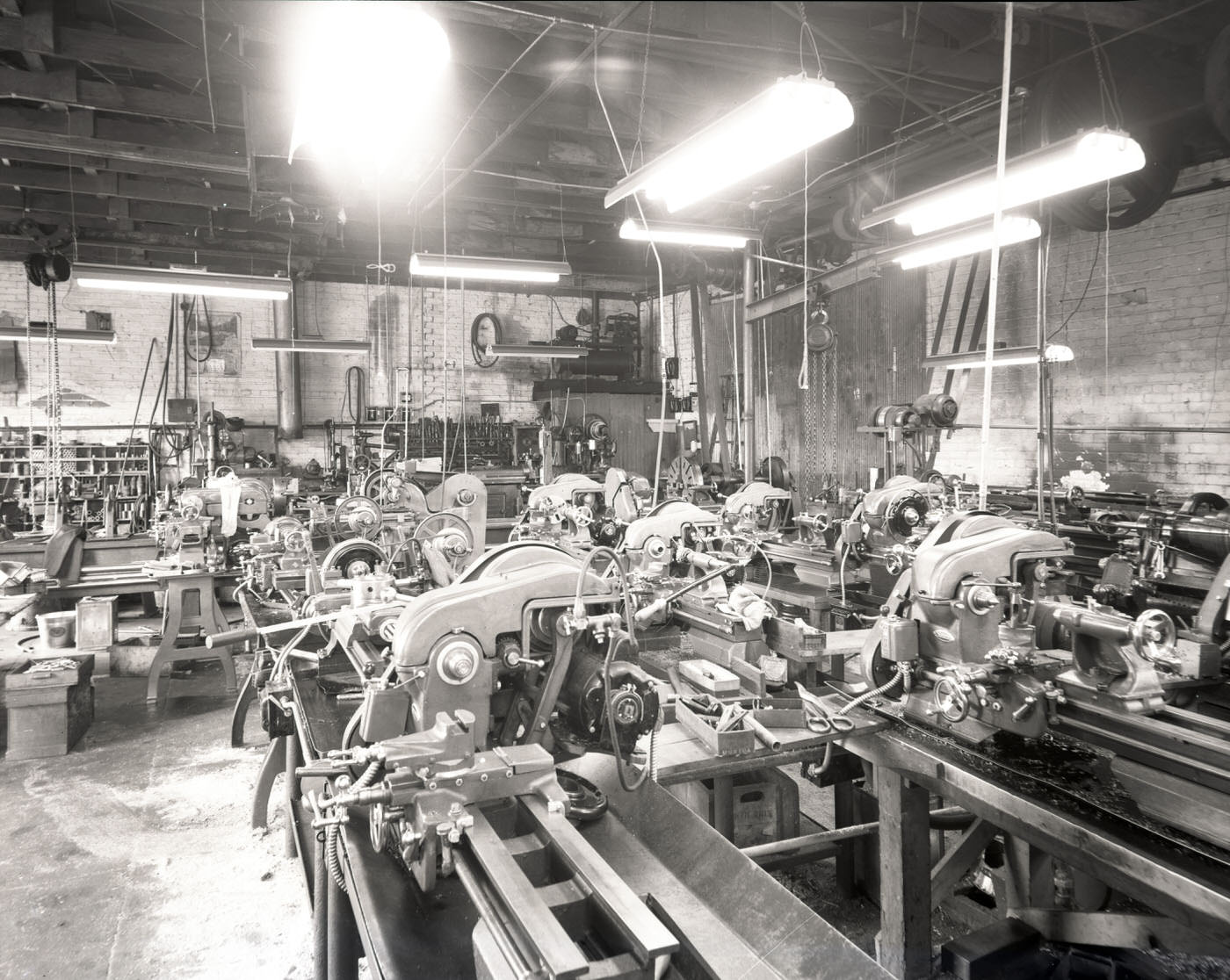 Hanson Pump & Machine Works Interior, 1945