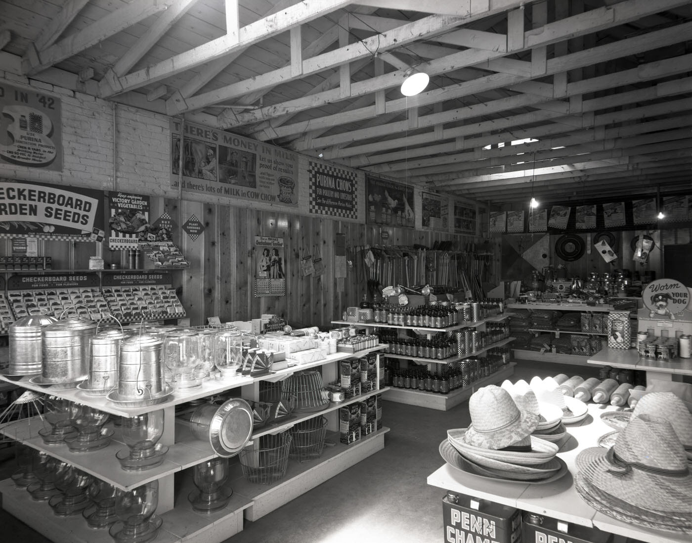 Pratt Feed & Supply Co. Store Interior, 1945