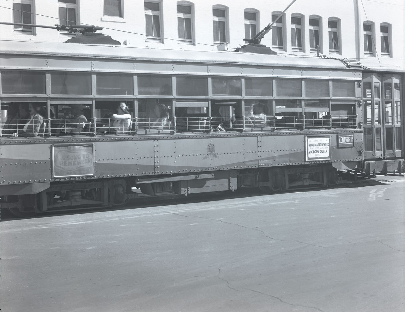 Streetcar, 1945