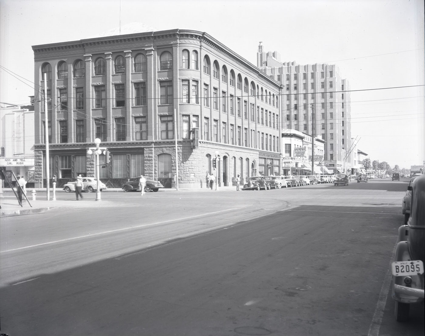 Fleming Building Exterior, 1946. This building was located on the northwest corner of 1st Ave. and Washington and housed the Phoenix National Bank.