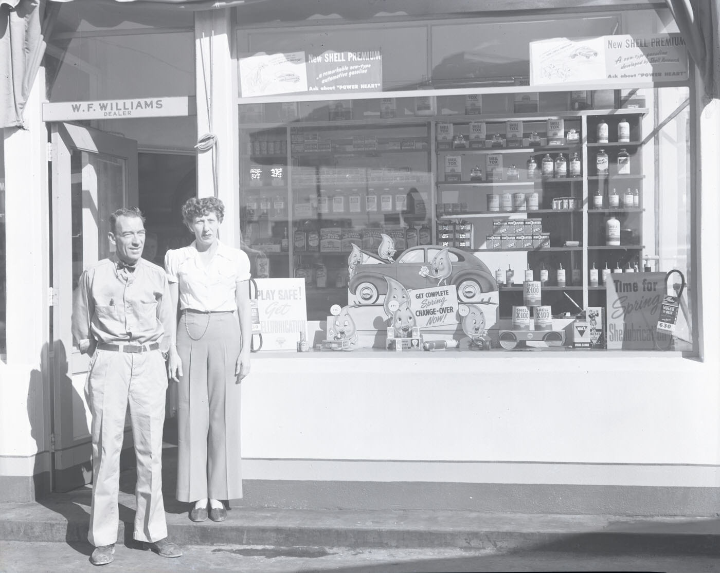 W. F. Williams Shell Service Station Exterior, 1946