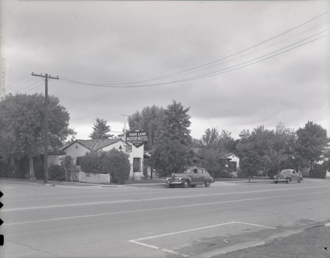 Park Lane Motor Hotel View From Street, 1946