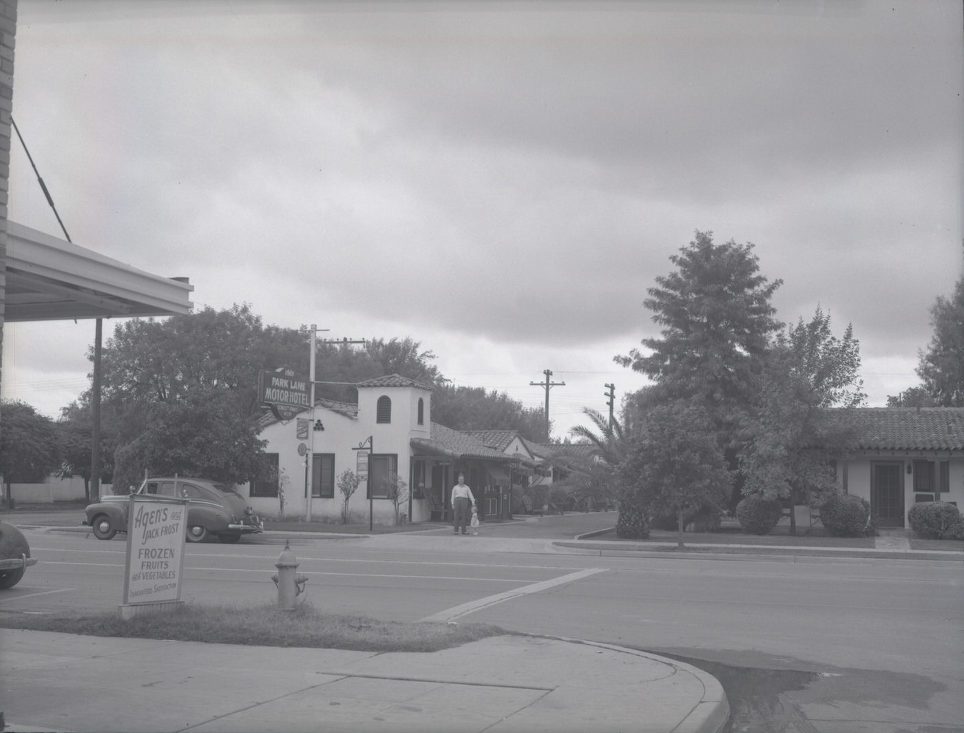 Park Lane Motor Hotel View From Across Street, 1946