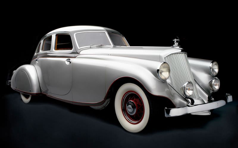 The Glistening Beauty: The Pierce-Arrow Silver Arrow of the 1930s