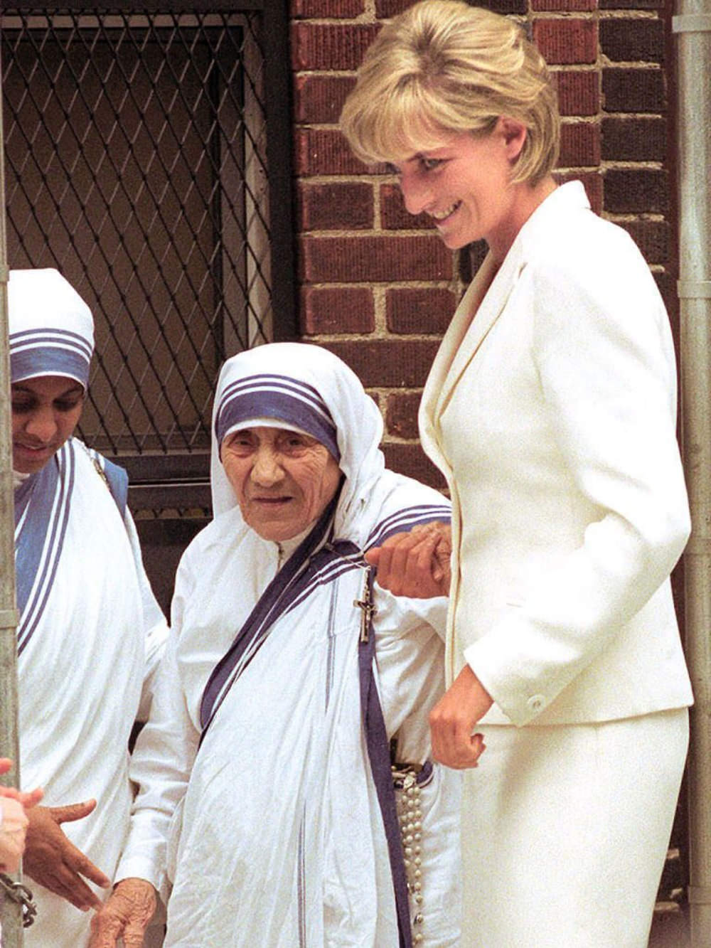 Two Hearts, One Mission: The Remarkable Meeting of Princess Diana and Mother Teresa, 1977