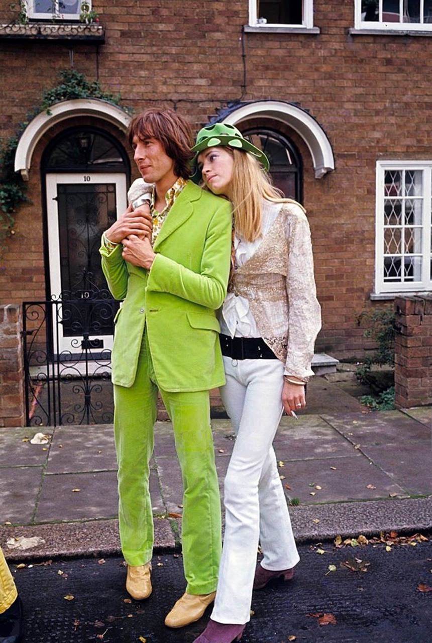 London's Love Affair with Color: A Retrospective of Psychedelic Hippie Fashion in the 1960s