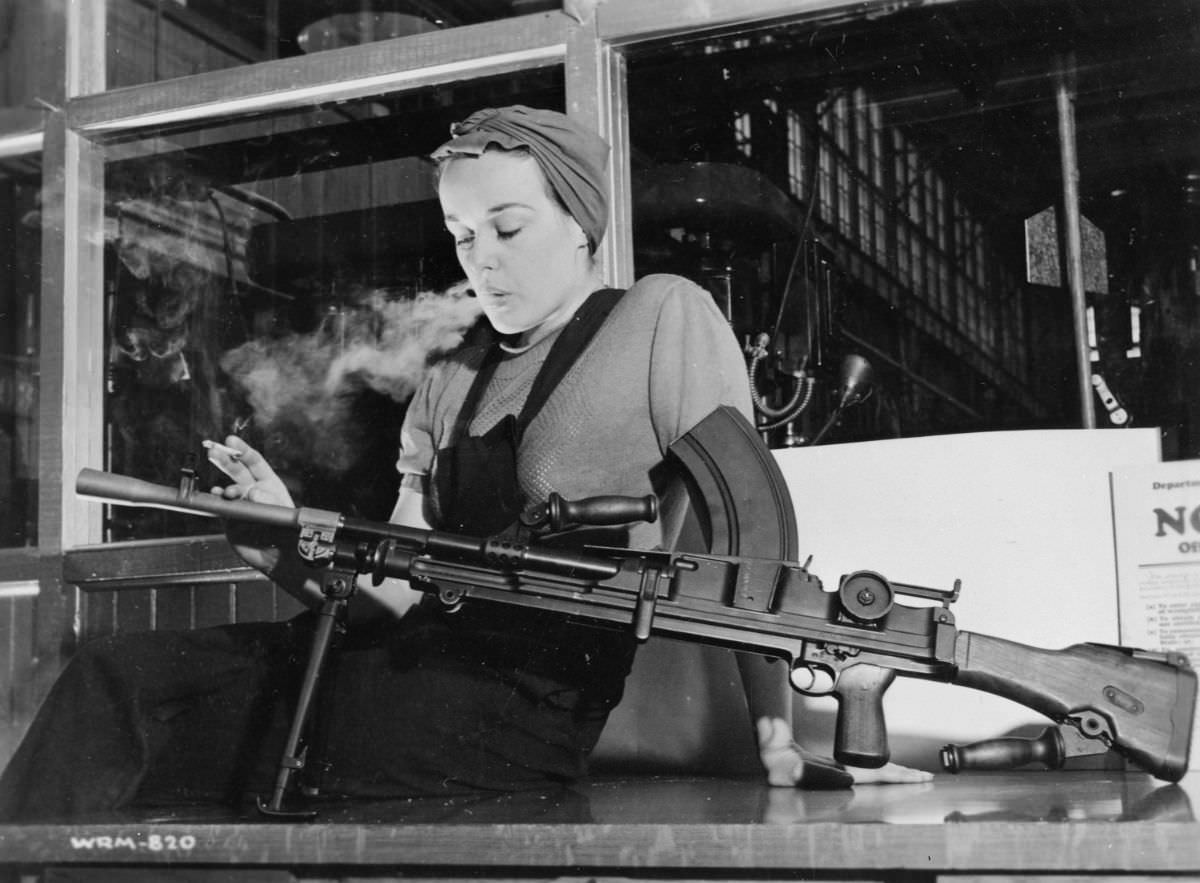 Ronnie the Bren Gun Girl: The Iconic Symbol of Canadian War Efforts