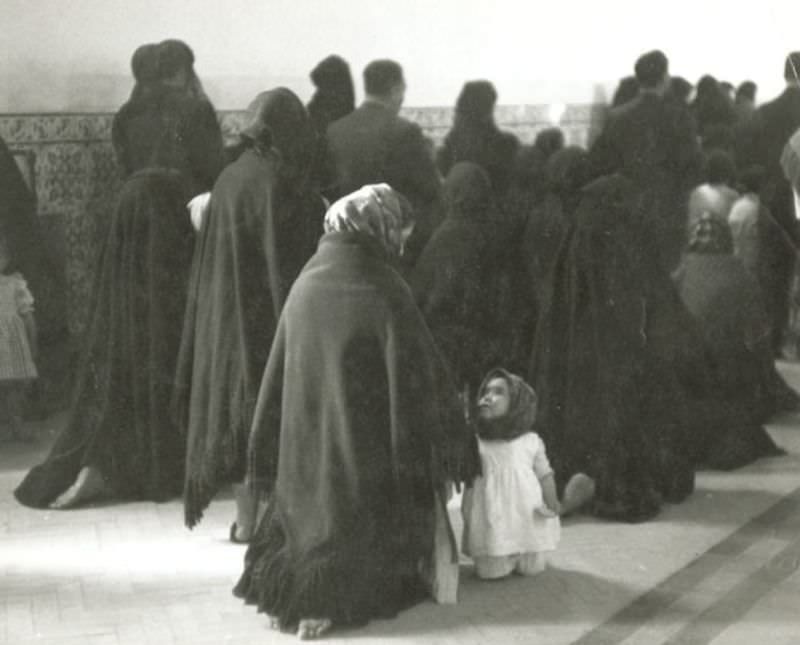 Messe, Portugal, 1954.