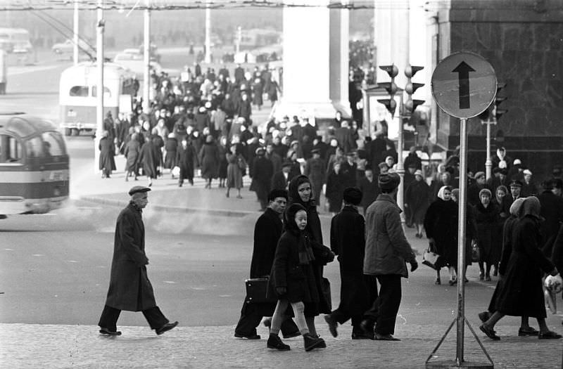 People crossing the street.