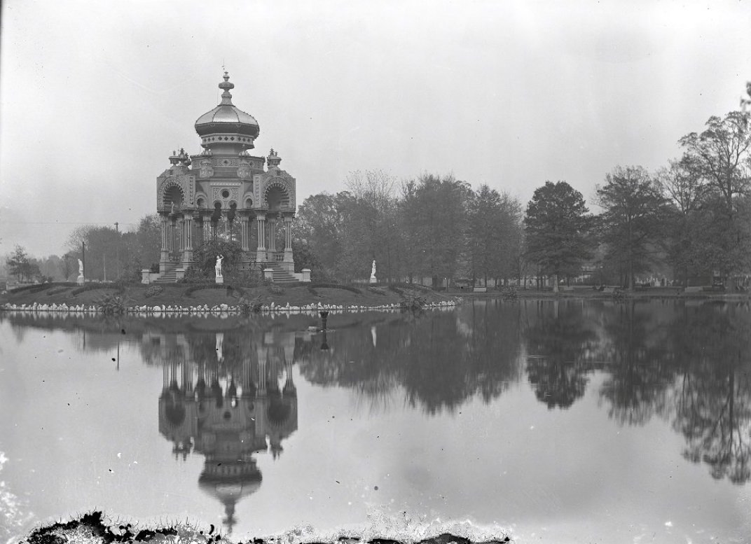 Forest Park Band Pagoda, 1900