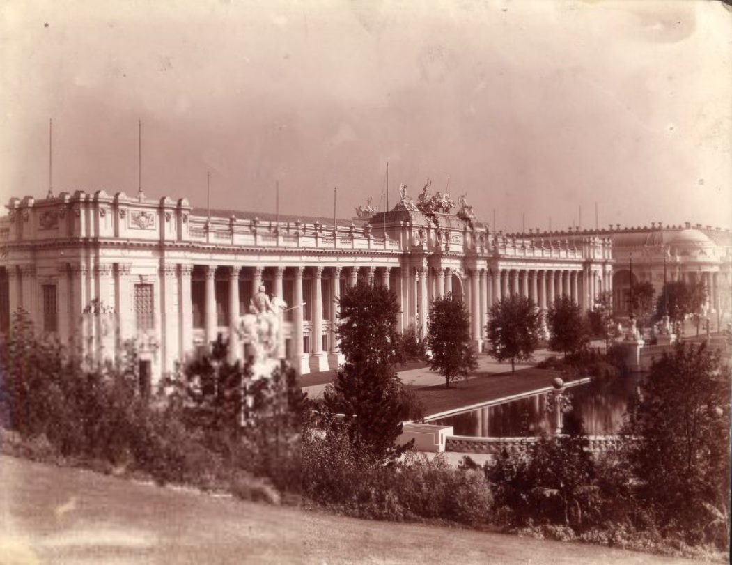 The Palaces of Education and Social Economy at the 1904 World's Fair.