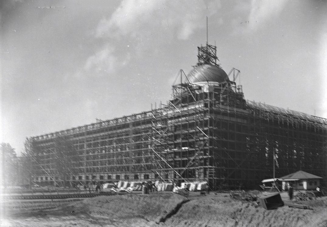 Palace of Varied Industries, 1900