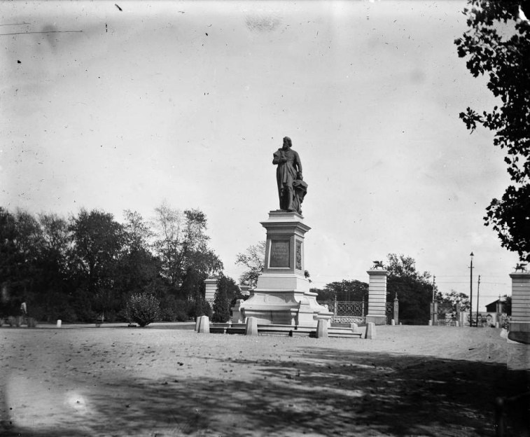 Christopher Columbus statue in Tower Grove Park, 1900