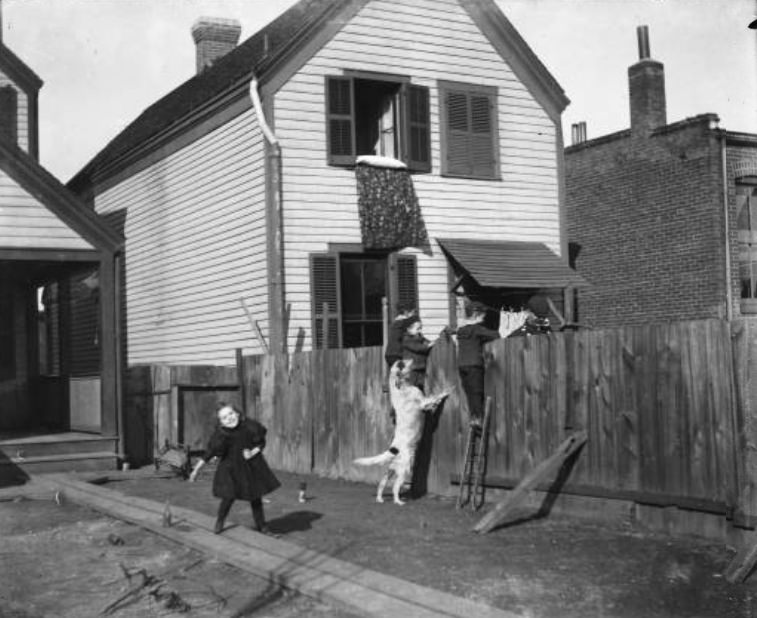 Dubach children and Spot, 1900