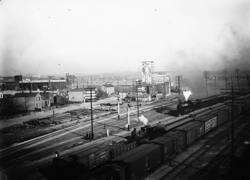 Grand Avenue Bridge, 3 pm, 1900