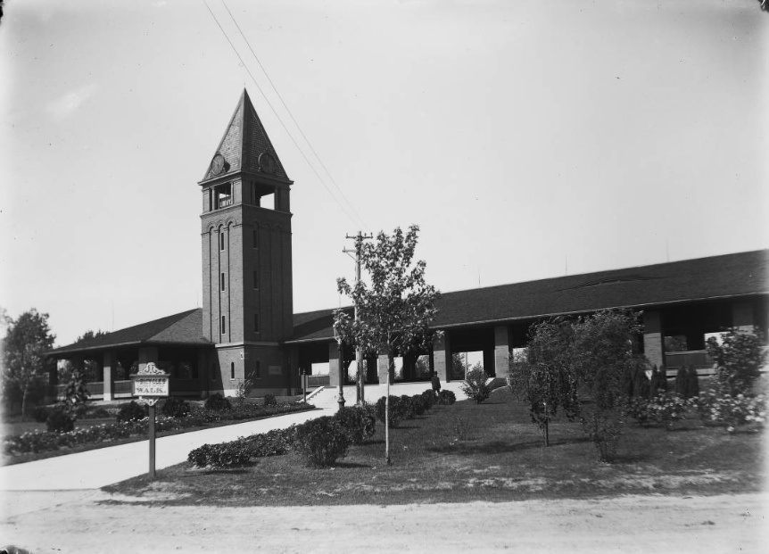 Lindell Pavilion-Forest Park, 1900
