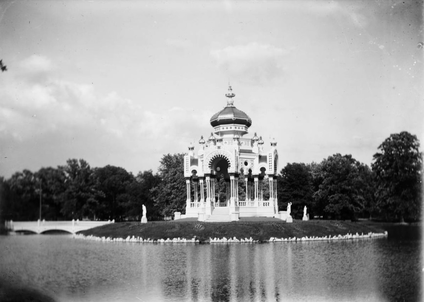 Music Stand, Forest Park, 1900