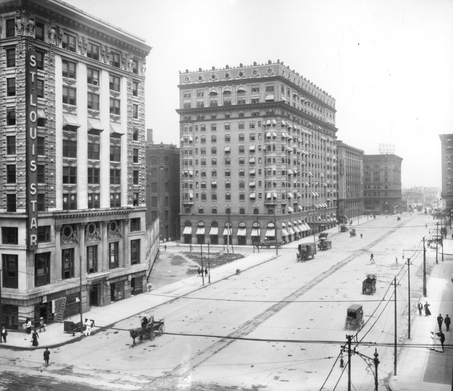 St. Louis Star newspaper building and Hotel Jefferson along North Tucker Boulevard, 1900
