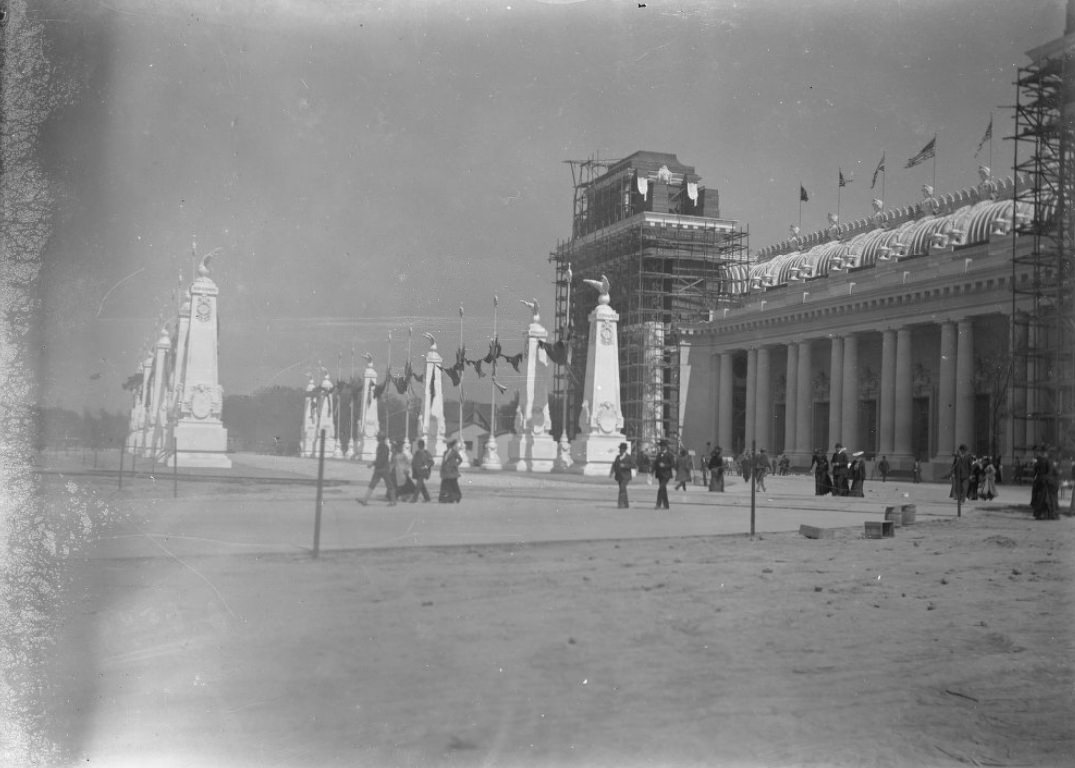 The Palace of Liberal Arts as it is being finished for the 1904 World's Fair.