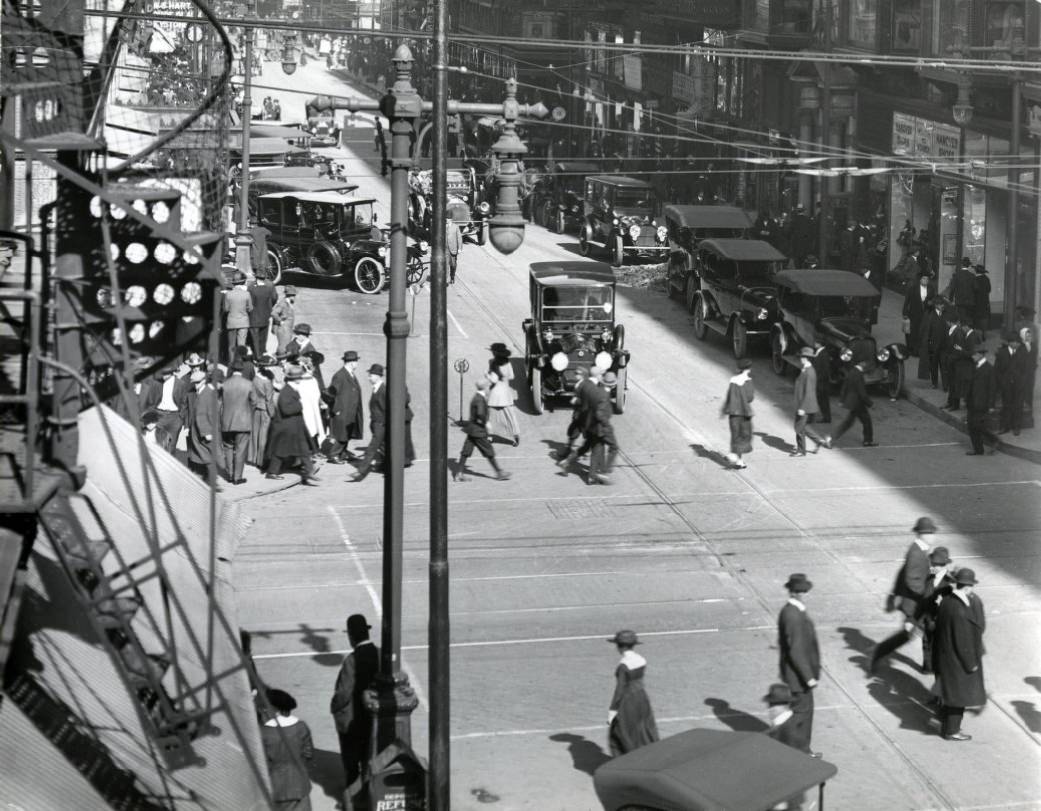 Olive and 7th Street, looking east, 1900
