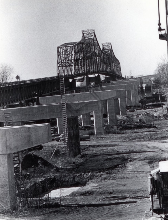 Jefferson Barracks Bridge: Bridge-work, 1981