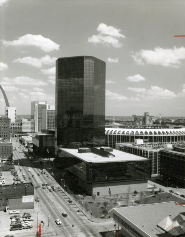 Centerre Bank - One Centerre Plaza, 1983