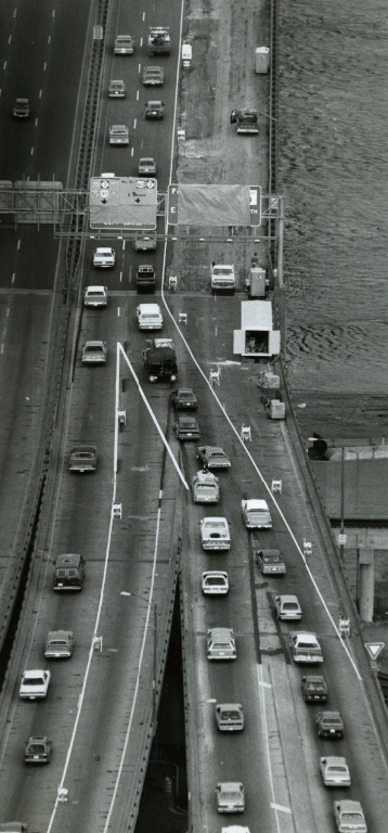 Highway and I-55 Crossing The Poplar Street Bridge, 1986