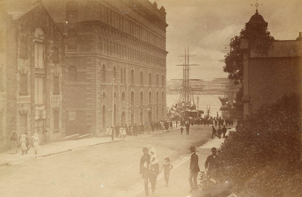 Street scene. Phillip Street, 1885-90 Sydney, 1880s