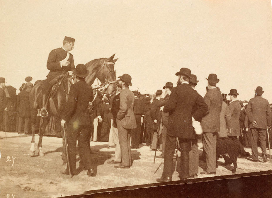 Group of people from Sydney, 1885