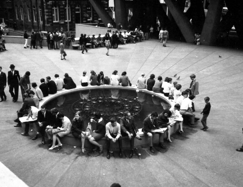 A favourite lunchtime spot for office workers at Australia Square, Sydney, 1968