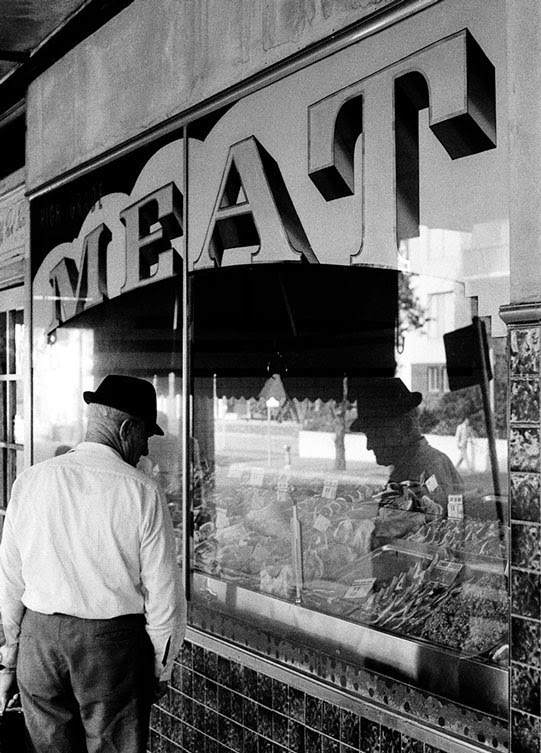 Sydney Through the Lens of Syd Shelton: A 1970s Retrospective