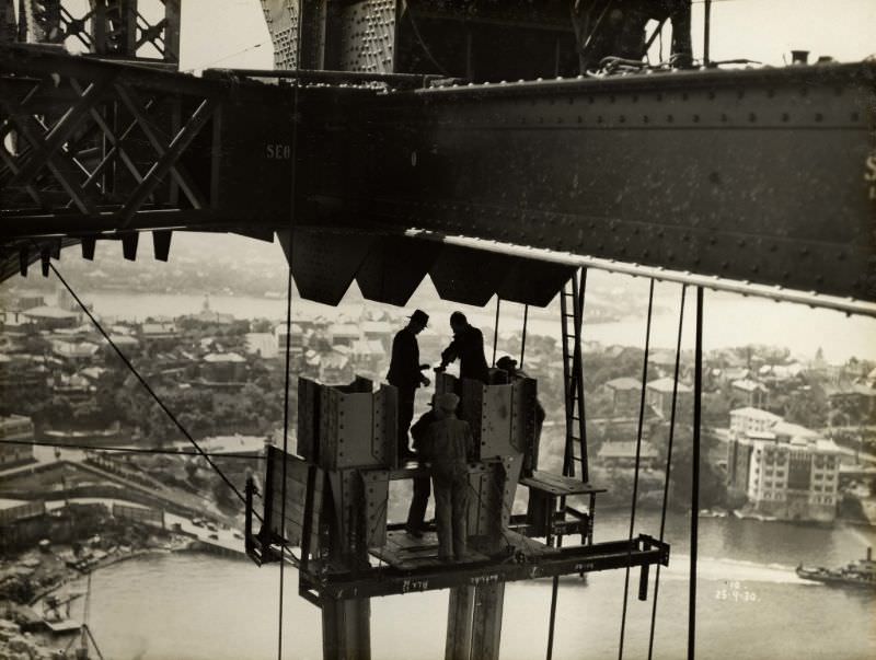 Lifting Hanger O. Sydney Harbour Bridge, September 25, 1930