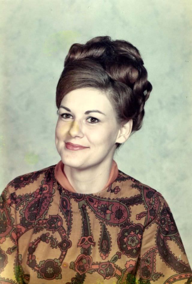 The Beehive Hairdo: A Look Back at the Most Iconic Hairstyle of the 1960s