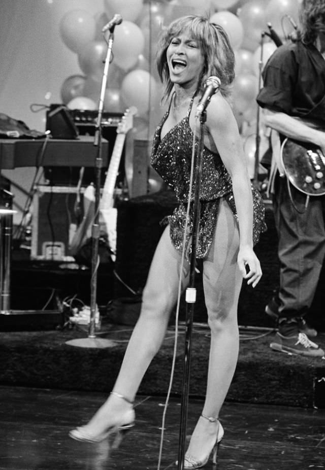 A Tribute to Tina Turner's Iconic Legs: A Look Back at Her Best Performances