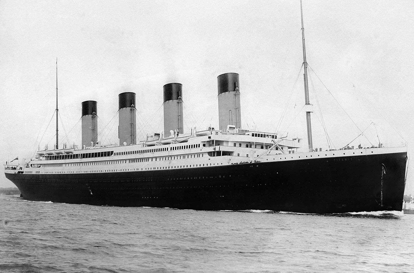 Building the Unsinkable: The Story of the Titanic's Construction and Rise to Fame