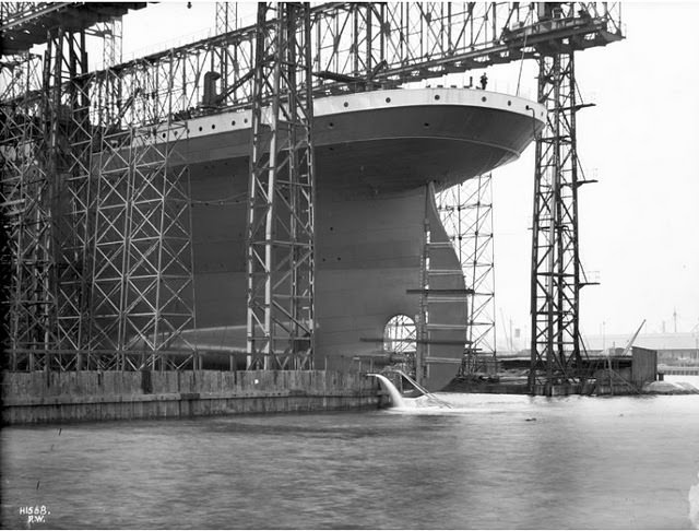 Building the Unsinkable: The Story of the Titanic's Construction and Rise to Fame