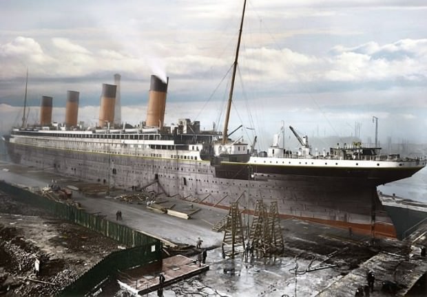 Building the Unsinkable: The Story of the Titanic's Construction and Rise to Fame