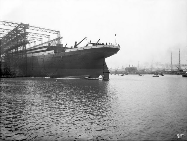 Building the Unsinkable: The Story of the Titanic's Construction and Rise to Fame