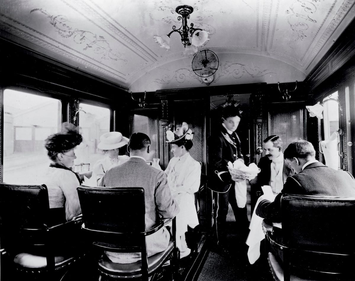 LNWR dining car on an American boat train, 1908.
