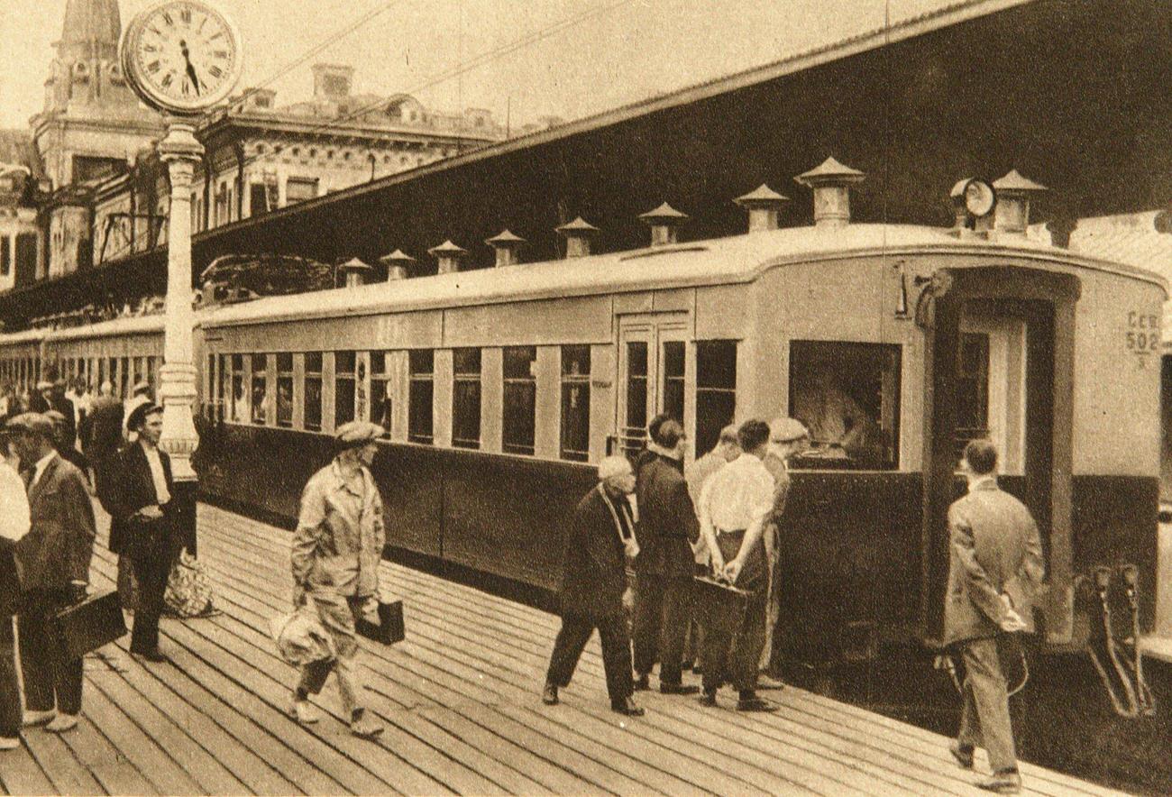 Electric multiple unit train, Moscow, 1920s