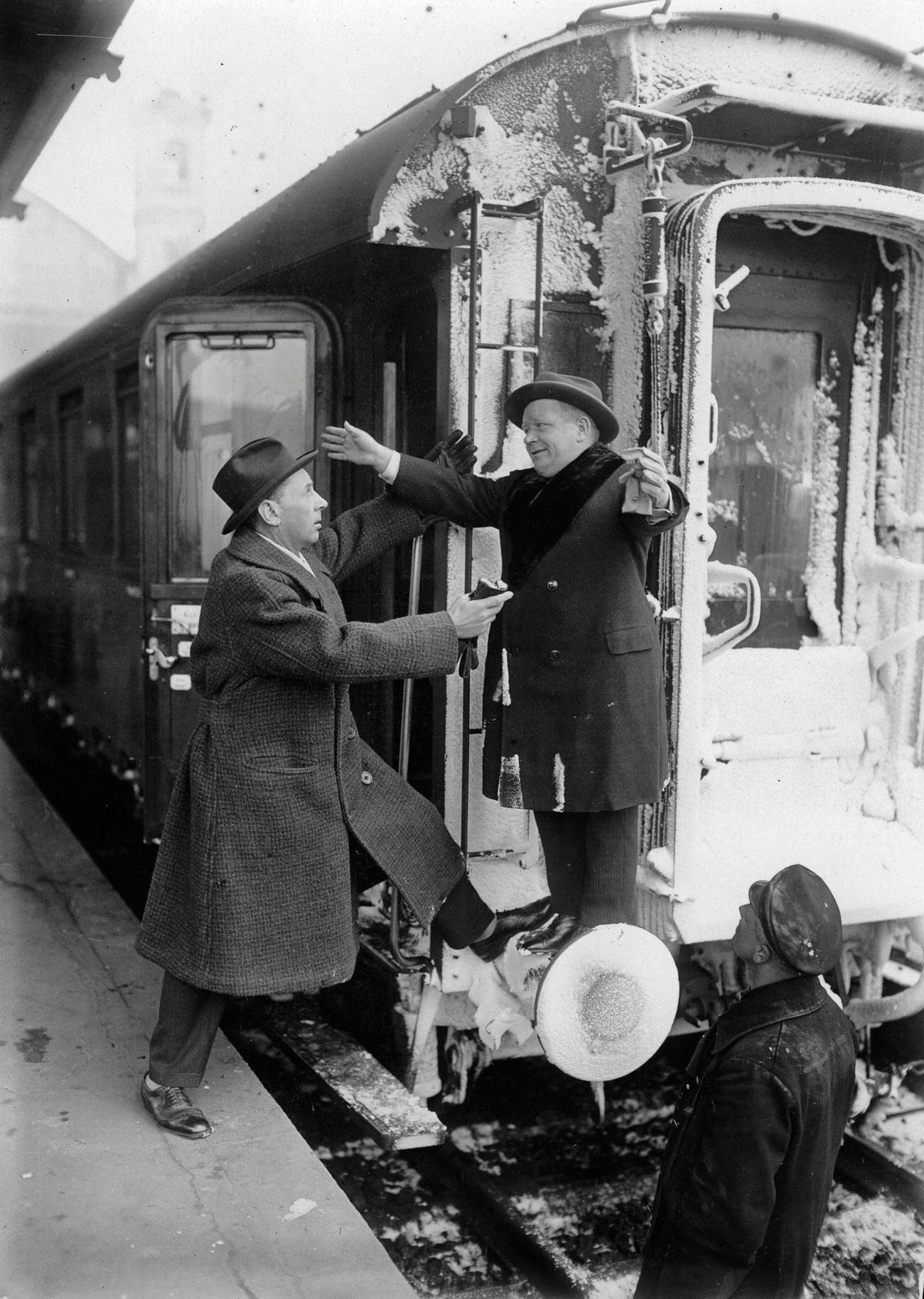 Pat & Patachon's Arrival at the Stettiner railway station in Berlin, 1931