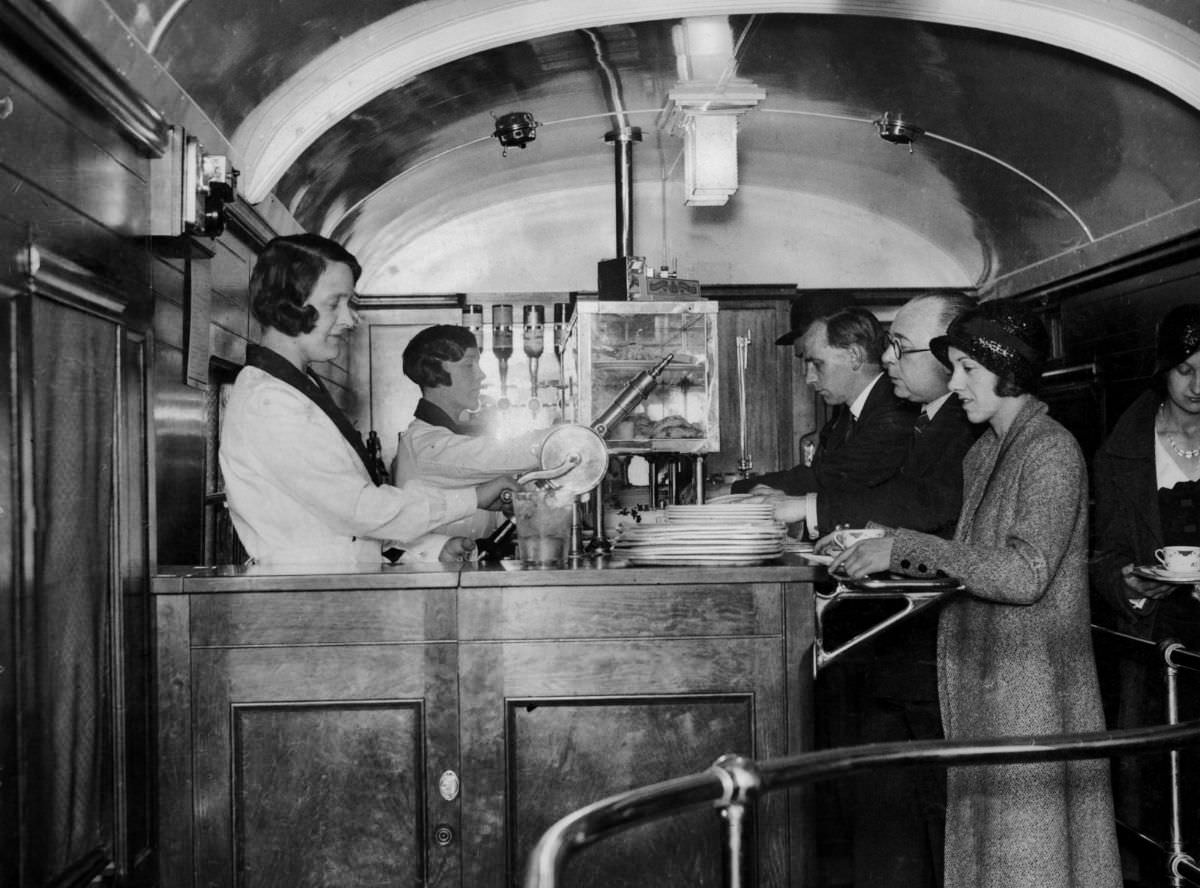 Midland And Scottish Railway train restaurant, 1932.