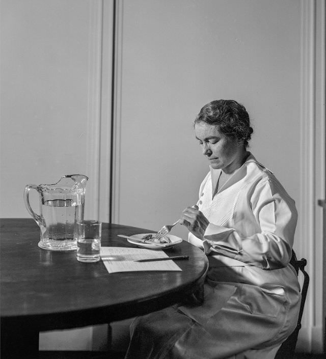 Miss Lucy Alexander, food tester, Department of Agriculture, Washington, D.C., 1935